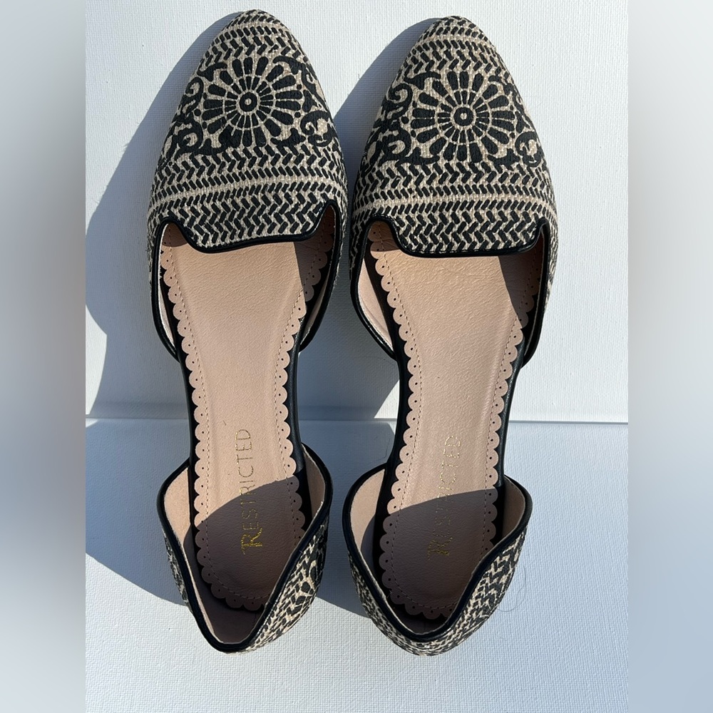 NWOT Restricted Brand Slip on Shoes color Black Cream, Size 9